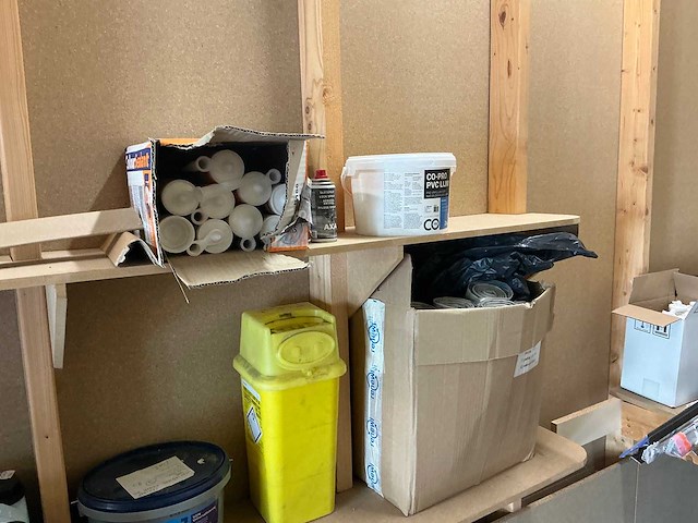 Inhoud magazijn - afbeelding 3 van  7