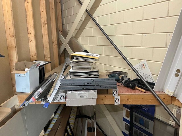 Inhoud magazijn - afbeelding 5 van  7