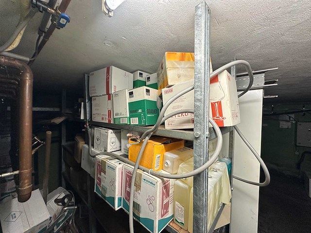 Inhoud magazijn - afbeelding 8 van  9