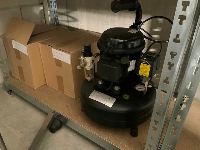 Inhoud magazijn - afbeelding 25 van  40