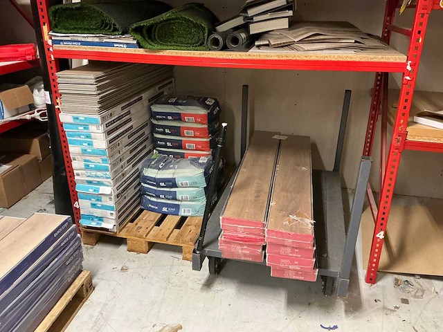 Inhoud magazijn - afbeelding 4 van  13