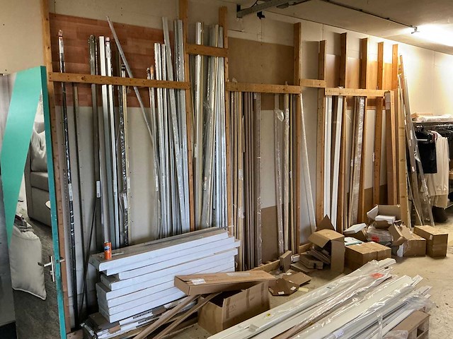 Inhoud magazijn - afbeelding 7 van  13