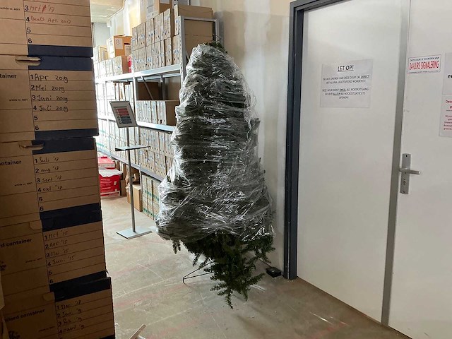 Inhoud magazijn - afbeelding 10 van  18