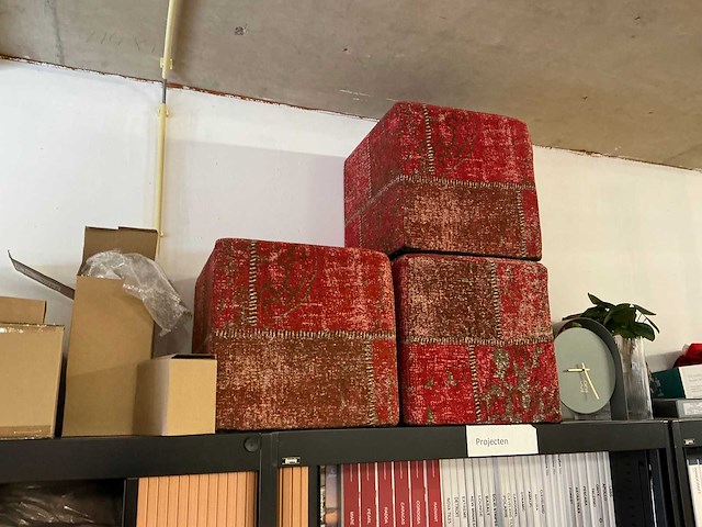 Inhoud magazijn - afbeelding 14 van  18