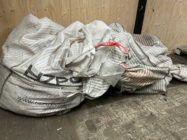 Inhoud magazijn - afbeelding 15 van  27