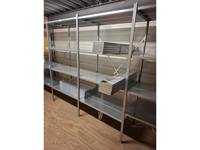 Inhoud magazijn - afbeelding 4 van  51