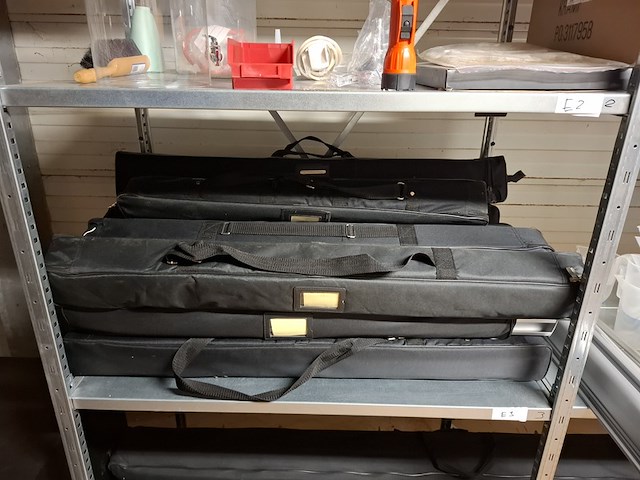 Inhoud magazijn - afbeelding 11 van  51