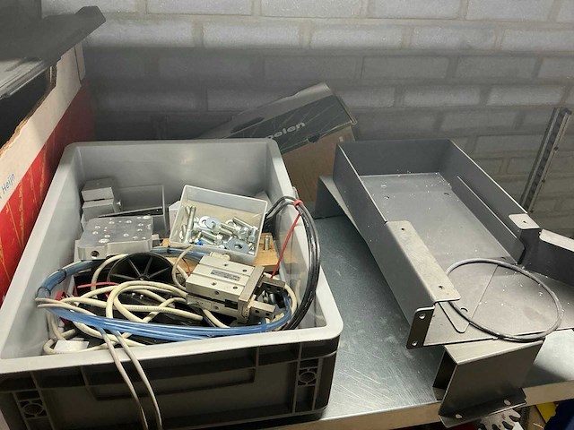 Inhoud magazijn - afbeelding 10 van  40