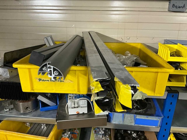 Inhoud magazijn - afbeelding 18 van  40