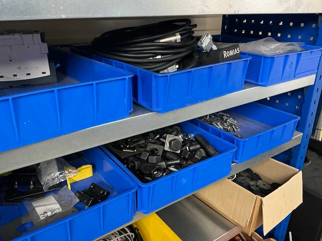 Inhoud magazijn - afbeelding 32 van  40