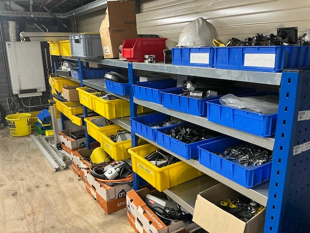 Inhoud magazijn - afbeelding 23 van  40