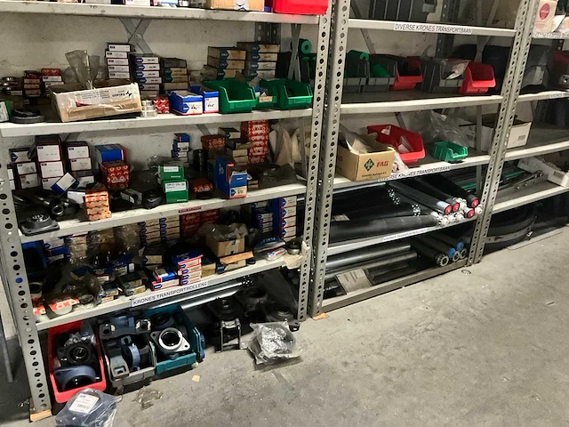 Inhoud onderdelen magazijn - afbeelding 25 van  41
