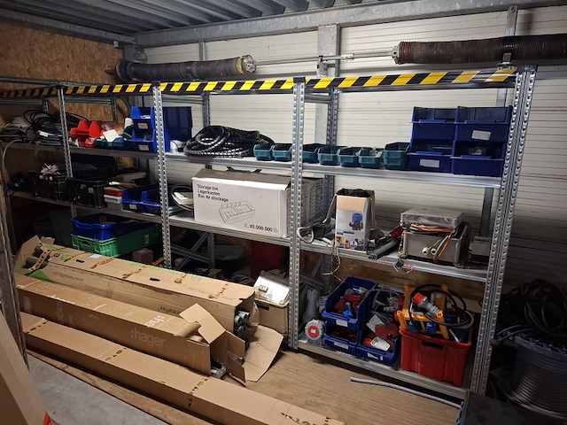 Inhoud onderdelen magazijn - afbeelding 23 van  56