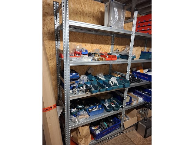 Inhoud onderdelen magazijn - afbeelding 34 van  56