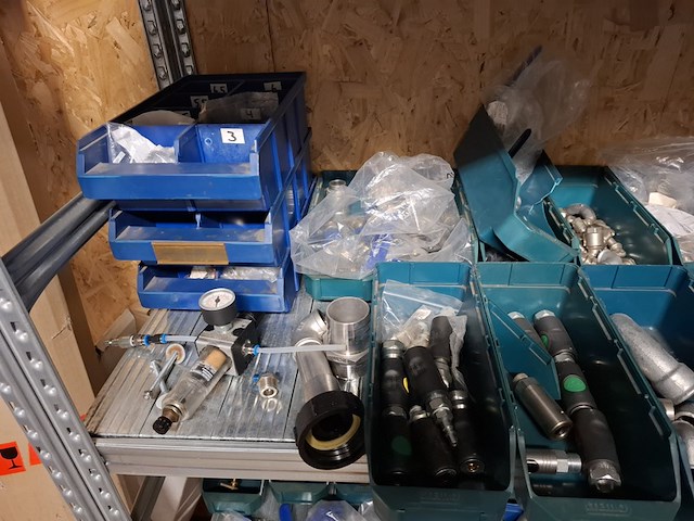 Inhoud onderdelen magazijn - afbeelding 56 van  56