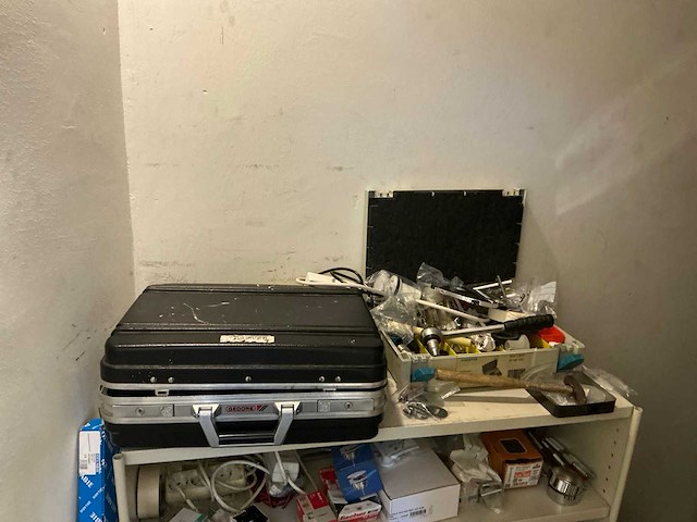 Inhoud opbergkast - afbeelding 2 van  12