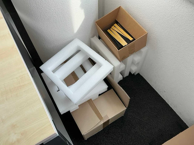 Inhoud reparatie kamer - afbeelding 10 van  18