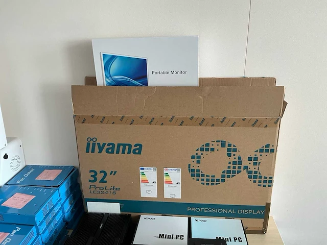 Inhoud reparatie kamer - afbeelding 17 van  18