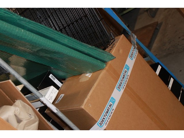 Inhoud rolcontainer ex container - afbeelding 3 van  11