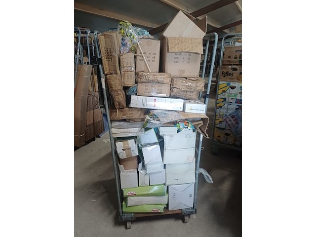 Inhoud rolcontainer ex rol - afbeelding 2 van  11