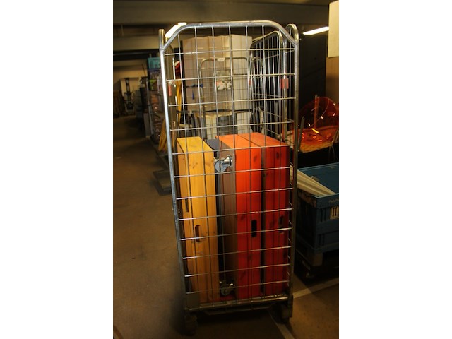 Inhoud rolcontainer - afbeelding 3 van  11