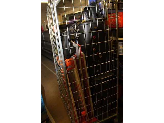 Inhoud rolcontainer - afbeelding 2 van  11