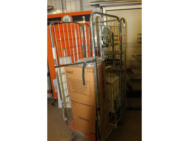 Inhoud rolcontainer - afbeelding 1 van  11