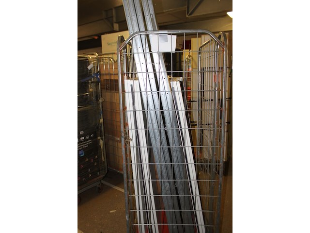 Inhoud rolcontainer - afbeelding 9 van  9