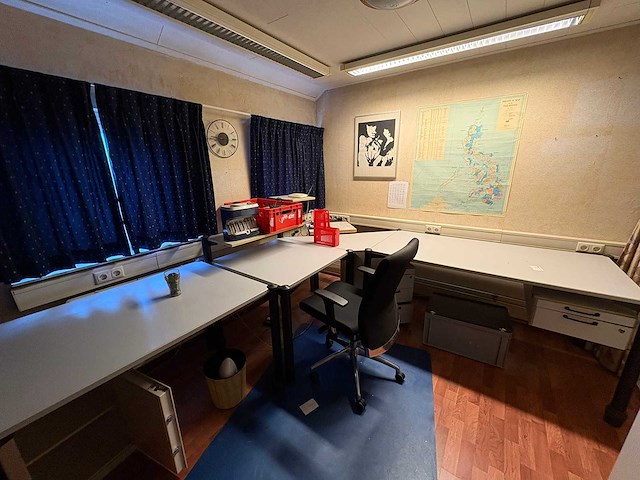 Inhoud ruimte kantoor - afbeelding 2 van  5