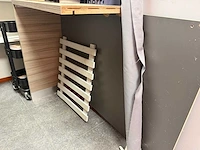 Inhoud ruimte met diverse horeca benodigdheden - afbeelding 13 van  14