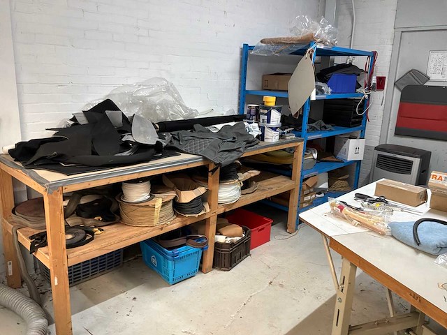 Inhoud ruimte naai atelier - afbeelding 11 van  14