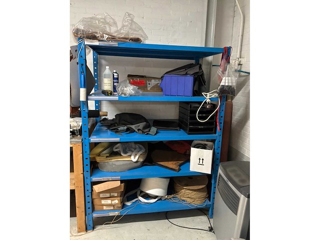 Inhoud ruimte naai atelier - afbeelding 13 van  14