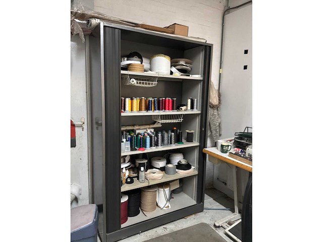 Inhoud ruimte naai atelier - afbeelding 14 van  14