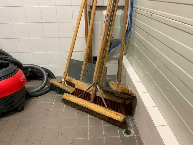 Inhoud ruimte schoonmaak - afbeelding 4 van  7