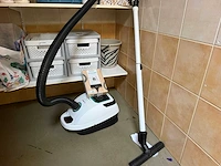 Inhoud ruimte schoonmaakartikelen - afbeelding 3 van  7
