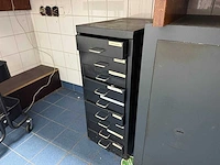 Inhoud ruimte w.o. printer, scherm, kantoorartikelen - afbeelding 9 van  12
