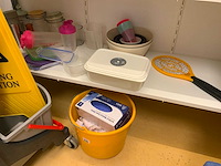 Inhoud schoonmaak en voorraadkast - afbeelding 4 van  12