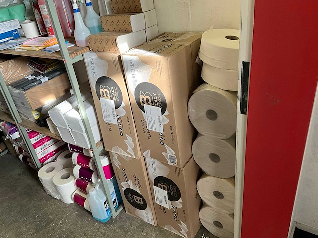 Inhoud schoonmaak ruimte - afbeelding 2 van  8