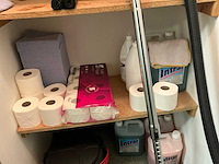 Inhoud schoonmaak ruimte - afbeelding 2 van  8