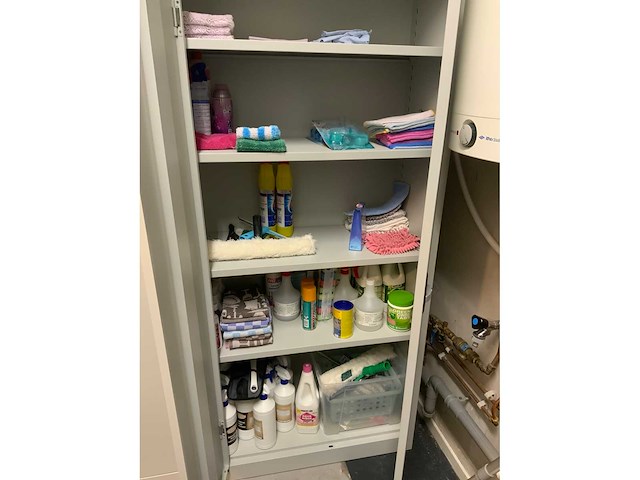 Inhoud schoonmaakruimte - afbeelding 5 van  8