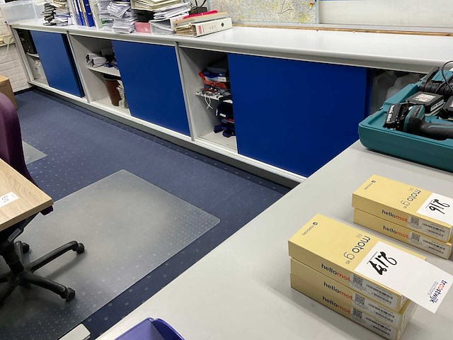 Inhoud schuifkast, 2x kantoorkast met inhoud. - afbeelding 1 van  27