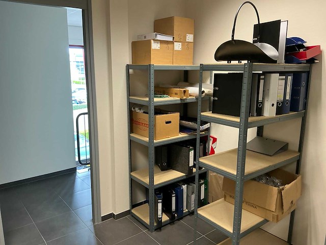 Inhoud serverruimte - afbeelding 5 van  12