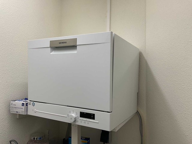 Inhoud spoelkeuken - afbeelding 1 van  11