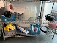 Inhoud stelling keukenbenodigdheden - afbeelding 2 van  4