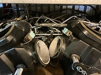 Inhoud stelling o.a. remblokken, distributieriemen, remschoenen, automaterialen - afbeelding 6 van  9