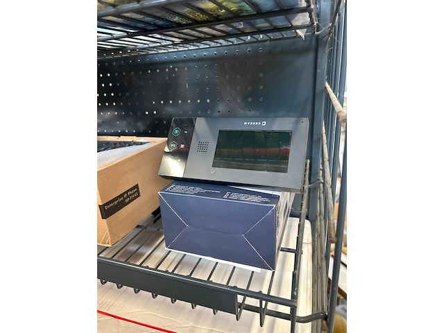 Inhoud stelling w.o. elektronica, hobby artikelen w.o. ceezam, yealink - afbeelding 2 van  10