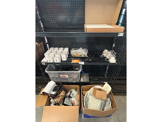 Inhoud stelling w.o. elektronica w.o. nokia, huawei - afbeelding 1 van  13
