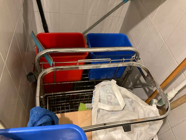 Inhoud toiletruimte - afbeelding 6 van  9