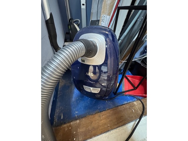 Inhoud trapkast - afbeelding 2 van  3