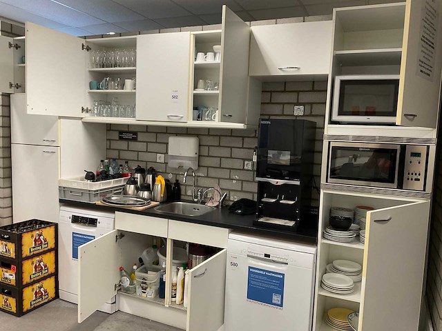 Inhoud van keuken - afbeelding 3 van  10